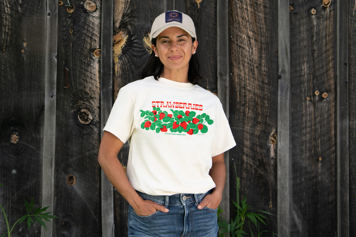 Strawberries Adult Natural Graphics – T-shirt Liberty